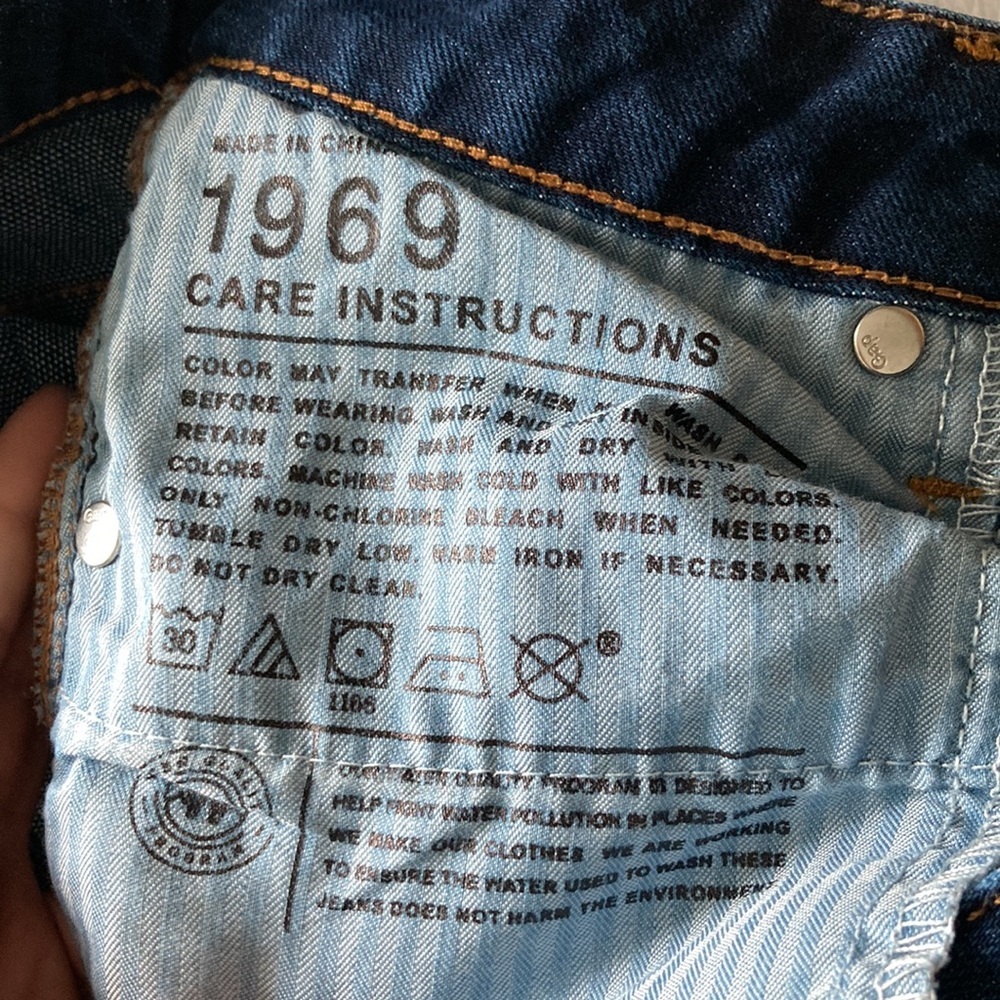 GAP 1969 Jeans - Picture 5 of 6